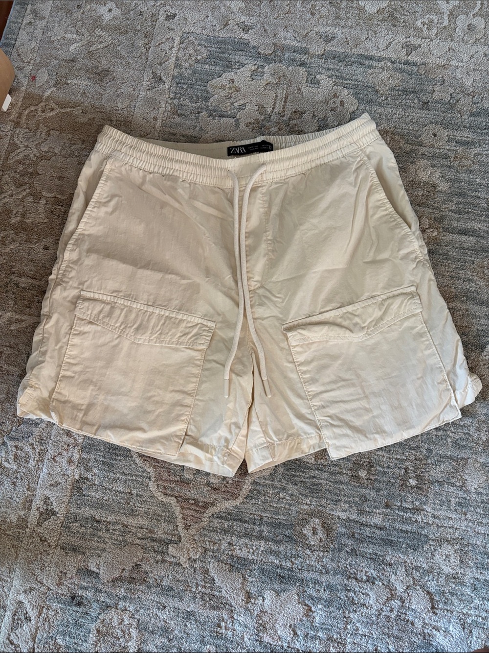 Zara Men’s Cargo Shorts | Cream Off-White Drawstring Utility Shorts Size Medium
